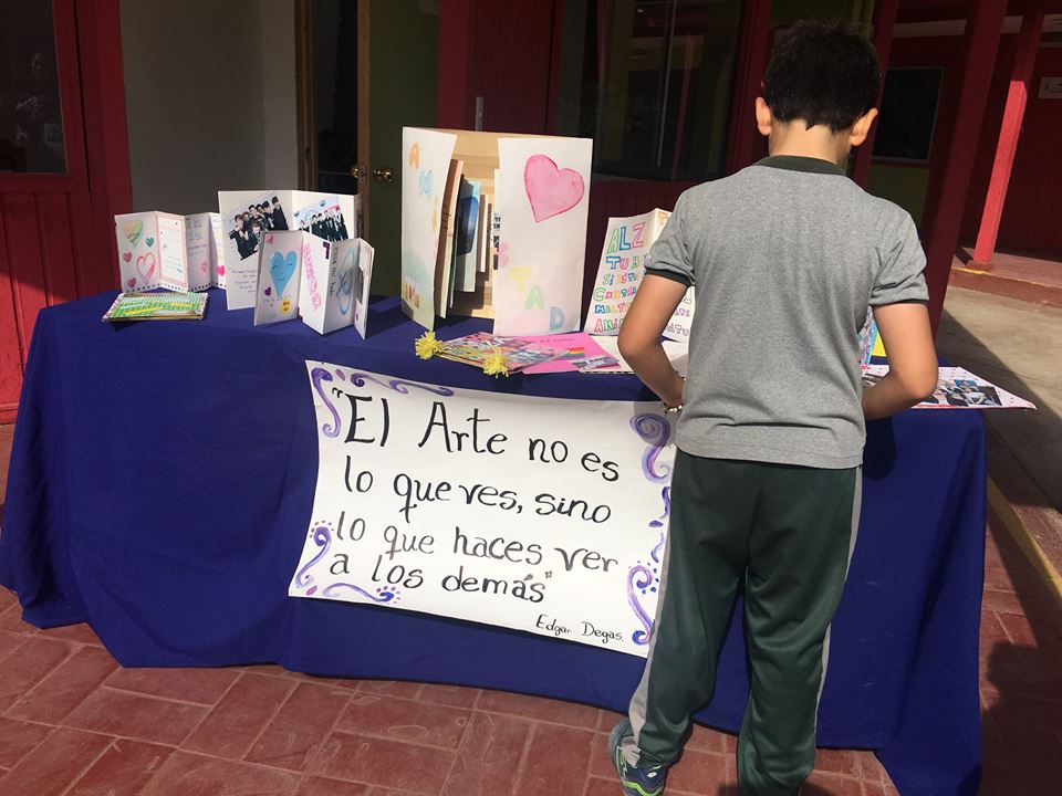Muestra de trabajos de arte de las y los estudiantes